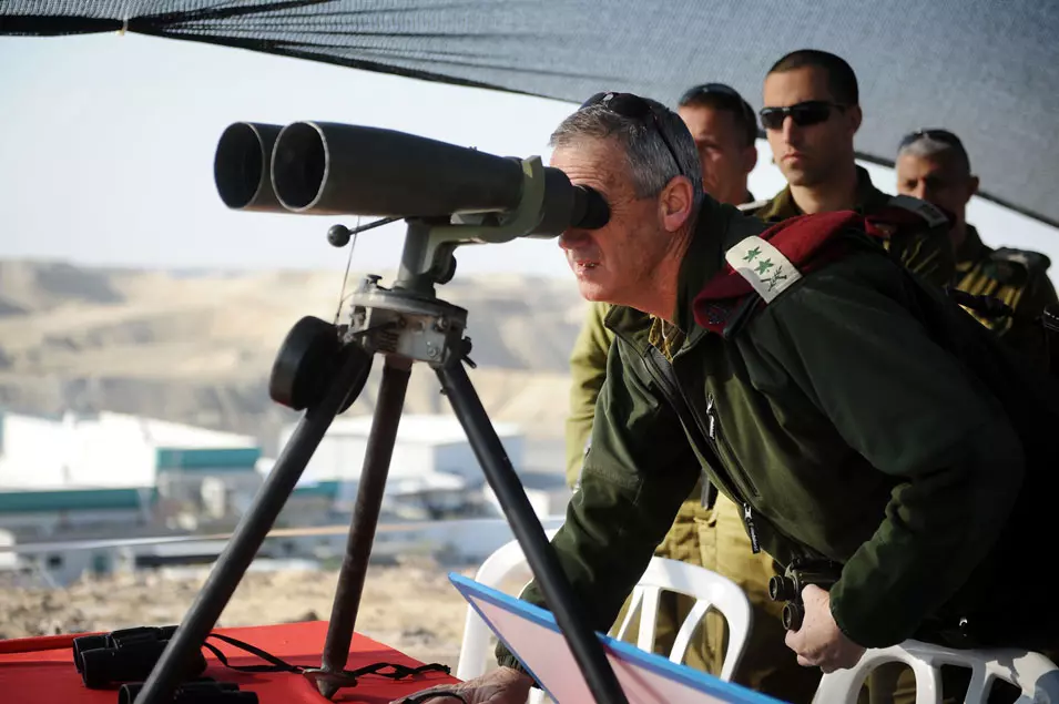 בצה"ל נערכים לעימותים. הרמטכ"ל גנץ בצפון