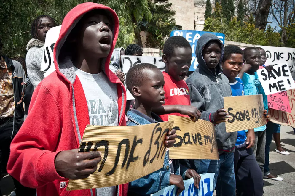 הפגנת סודנים מול בית ראש הממשלה
