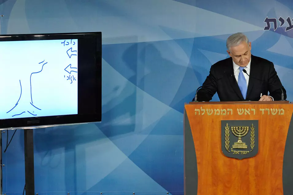"אנשי המעמד הבינוני שיצאו לרחובות מרגישים שהם מממנים את שני הסקטורים - הערבי והחרדי. לא תמיד הם טועים". בנימין נתניהו