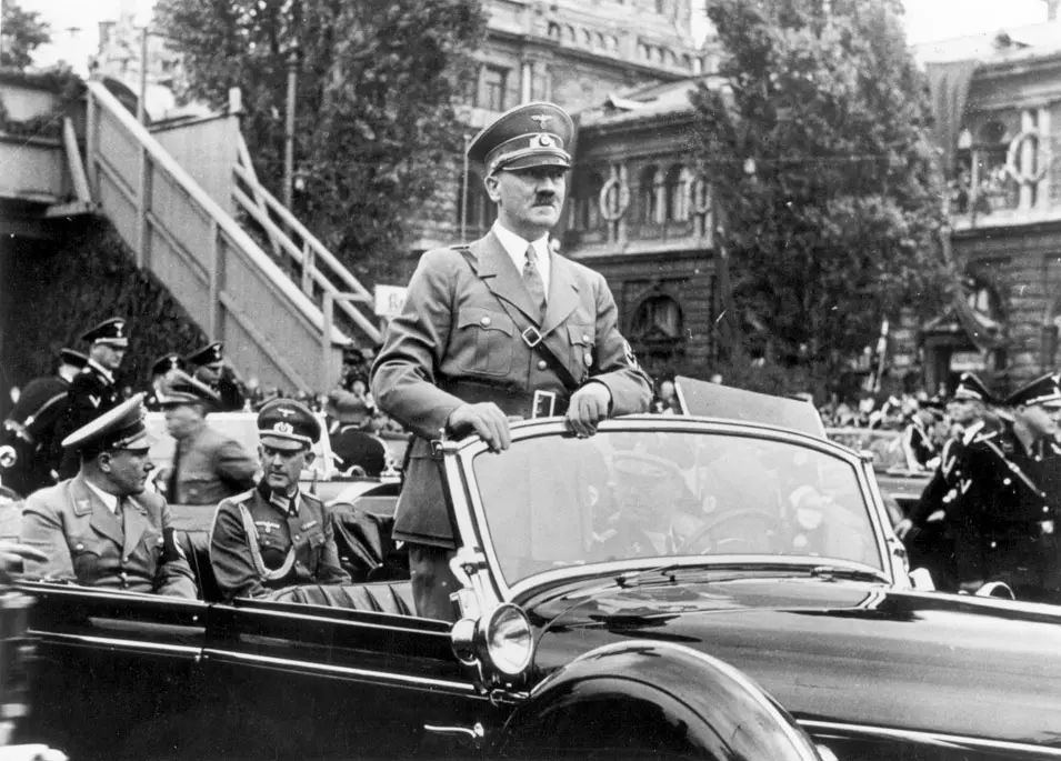 המפלגה הנאצית השתמשה בכביש כבתעמולה פוליטית