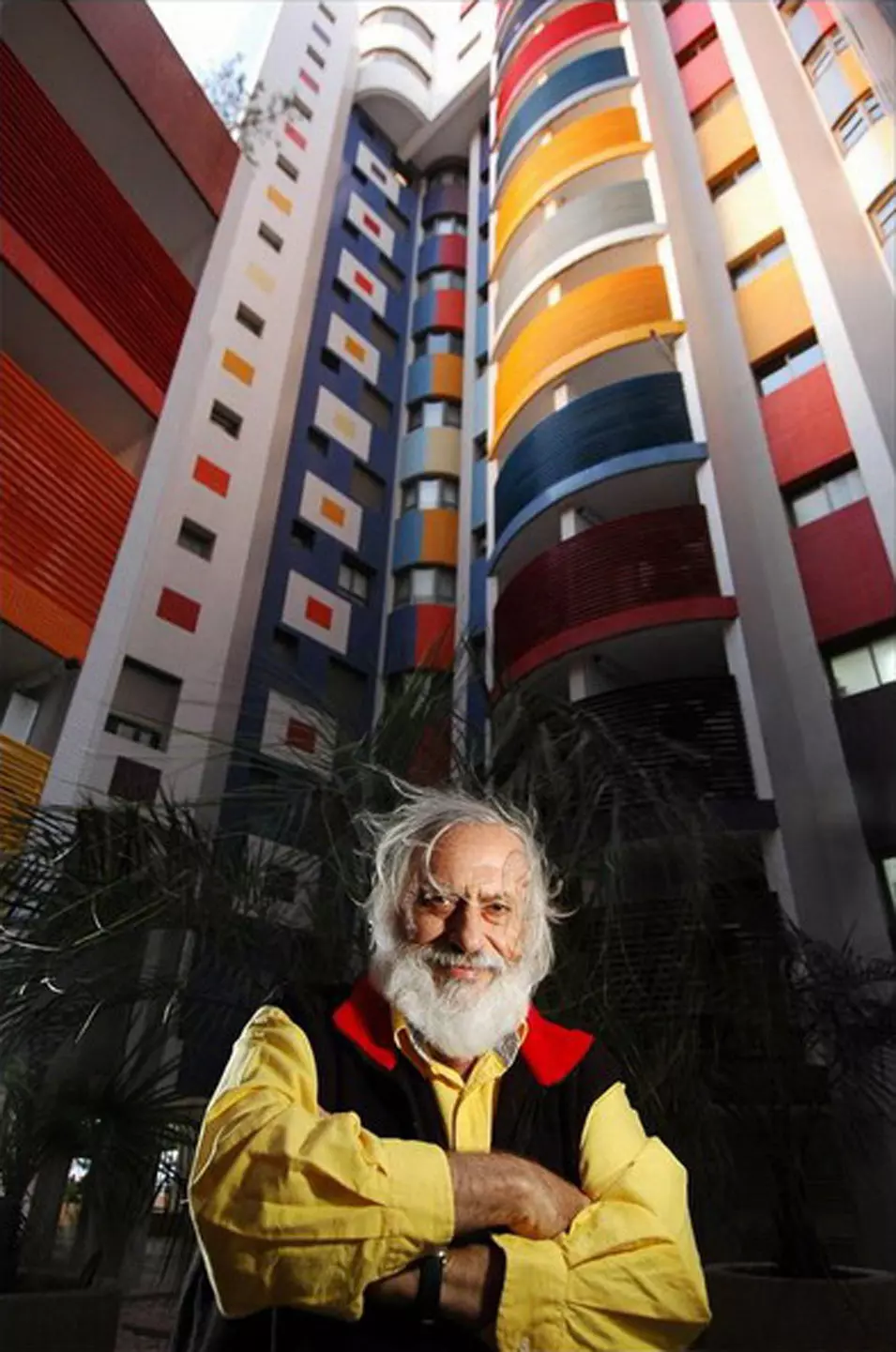"הם ניסו להעביר אותה ללא ידיעתי, ובלי שפנו אלי בכלל, ועכשיו חסרים להם חלקים בעבודה". יעקב אגם