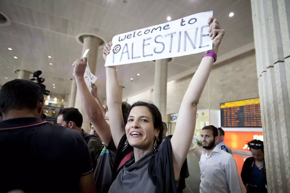 אותה קבוצת פעילים ניסתה להיכנס לישראל במטס באפריל, אך נעצרו