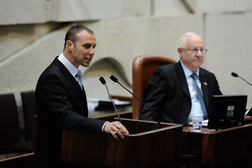 "הקמת מדינה פלסטינית הינה צו השעה". צלנר בכנסת