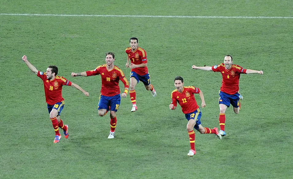 ושלח את ספרד לחגוג גמר שלישי ברציפות בטורניר גדול