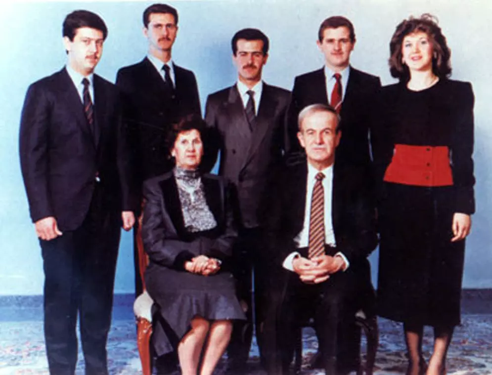 הנשיא לשעבר חאפז אסד עם בני משפחתו. בשאר עומד שני משמאל