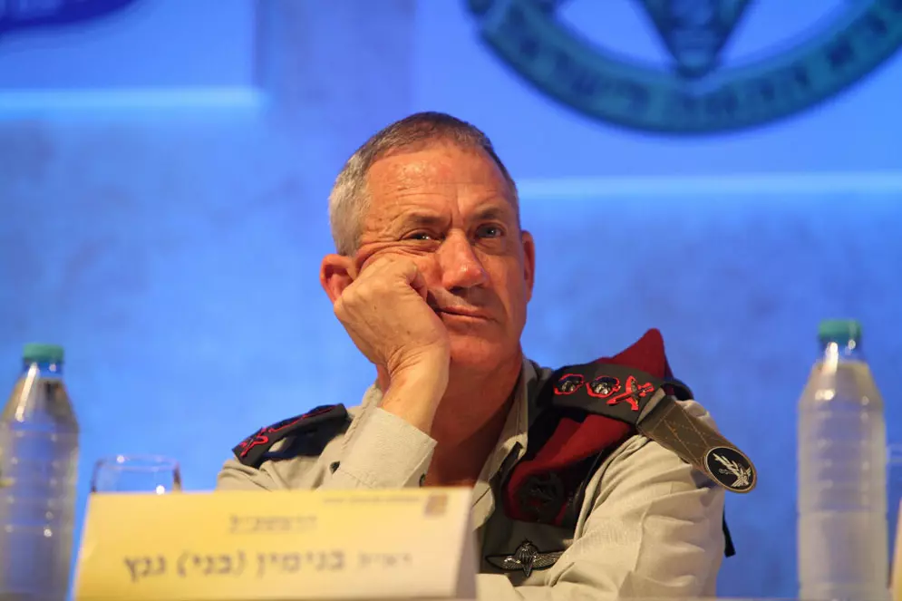 ראוי שמפקדי "צבא העתיד" ילמדו מלקחי העבר. גנץ