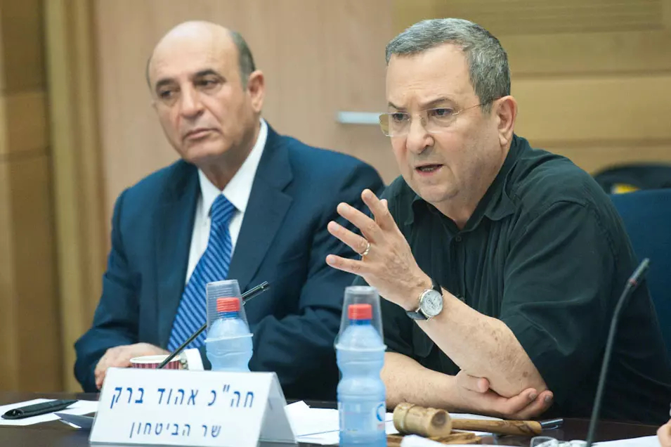 "נמאס מהפוליטיקאים הישנים". ברק ומופז