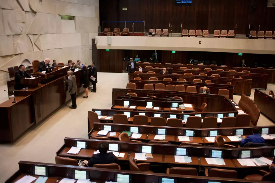 חברה הגונה לא תבחר במורשעים לשליחי ציבור. מליאת הכנסת