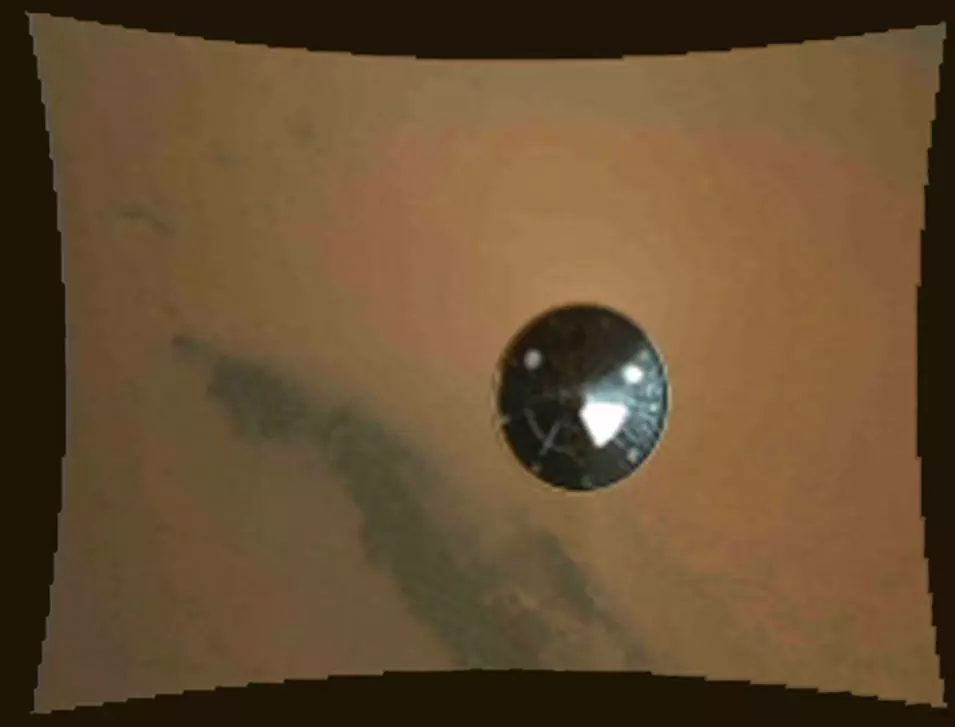 נאסא מציגה צילומים חדשים מהנחיתה על מאדים