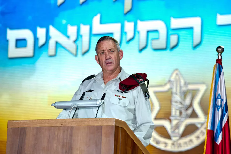 "אנו נגיע לכל מקום, בכל זמן, ונגן על העם הזה". גנץ