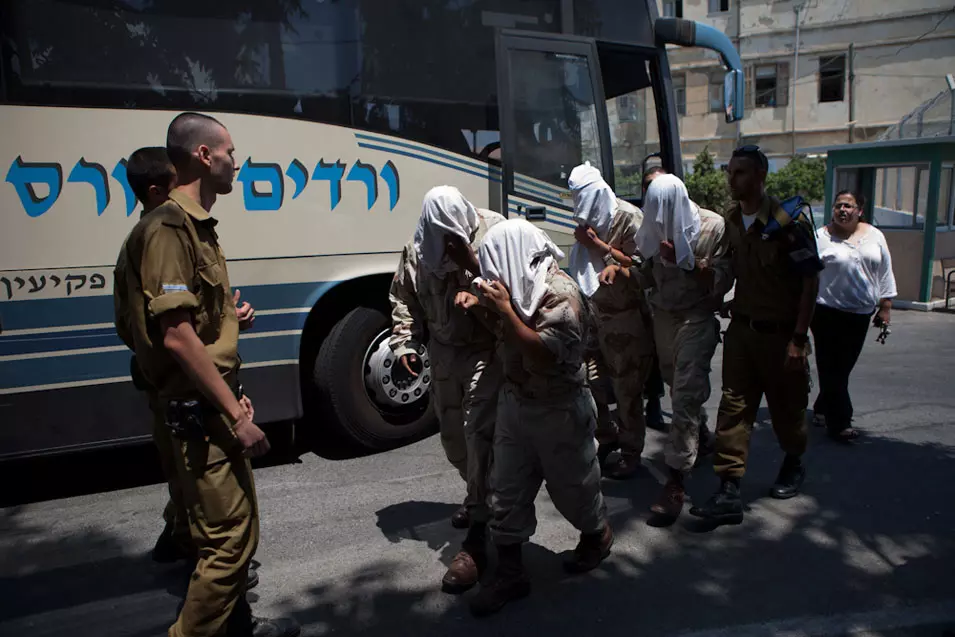 רק שניים מעשרת הנאשמים הסכימו להסדר הטיעון