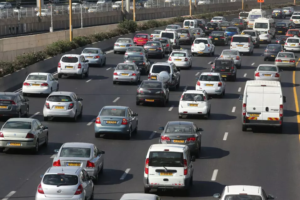 הרחבת כבישים בתכנית