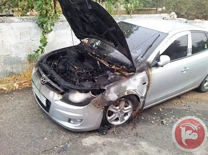 מכונית שהושחתה בפעולת טרור יהודי ברמאללה