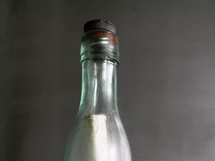 נמצא אחרי 98 שנים בים. הבקבוק ששבר שיא