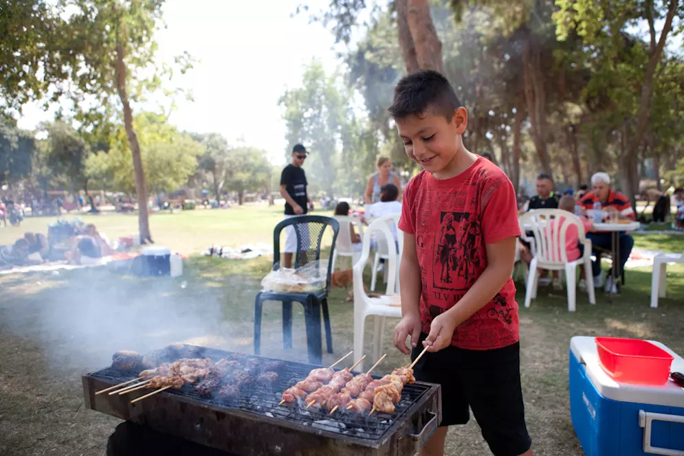 חוגגים בפארק הירקון בתל אביב