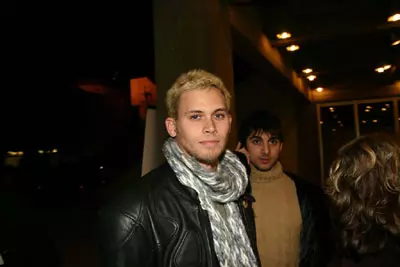 עידו תדמור, מאחוריך