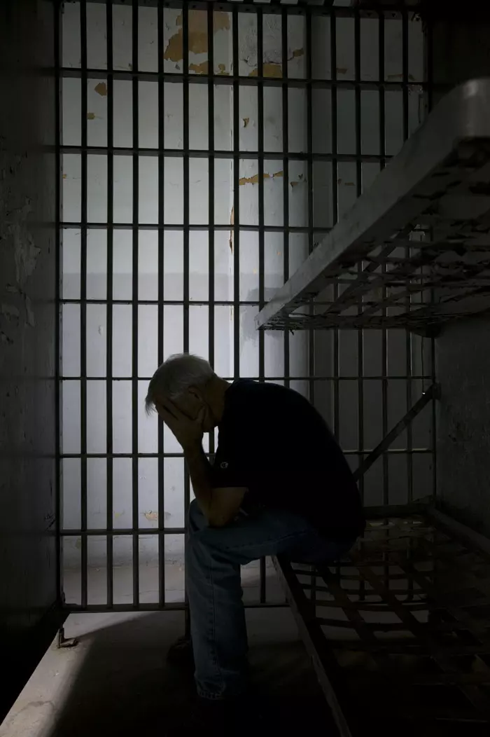 ישב ב"פלמסולה", אחד מבתי הכלא המסוכנים במדינה, בחשד לעבירות של הלבנת הון