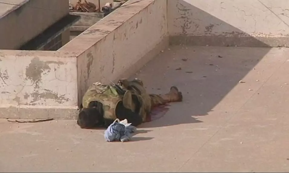 תיעוד: נאמני אסד מוצאים להורג על ידי המורדים
