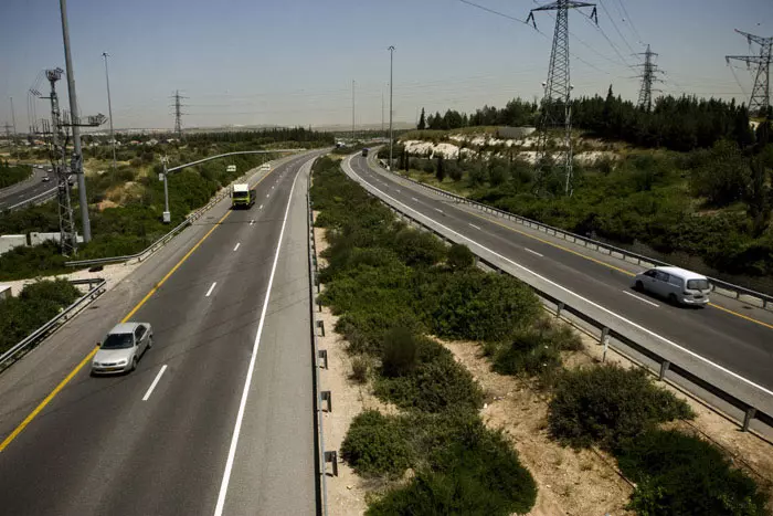 כביש 6 מתקרב לצומת שער הנגב