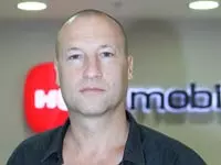 "הוט מובייל ממשיכה להוביל את התחרות בשוק הסלולר ". יעקב נדבורני