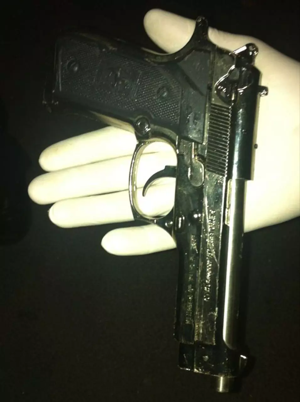אקדח הדמה שהחזיק סלאימה