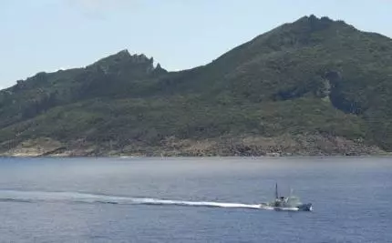 ספינת קרב יפנית משייטת באיי סנקקו