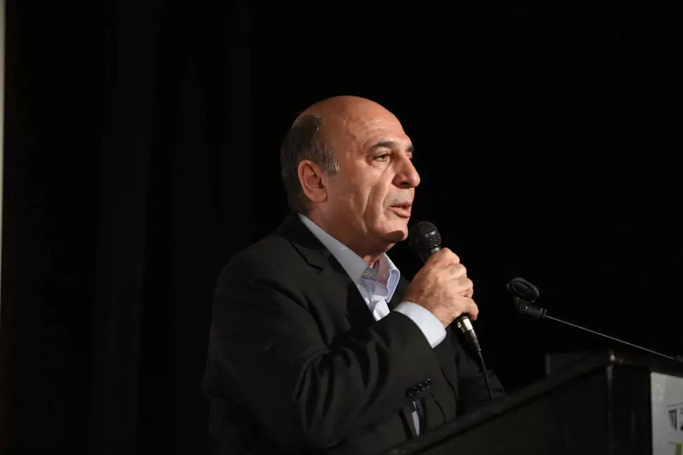 נטל ההוכחה עליו. מופז