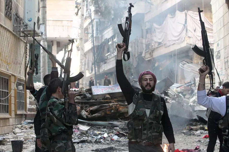 כוחות מורדים חמושים בפאתי דמשק