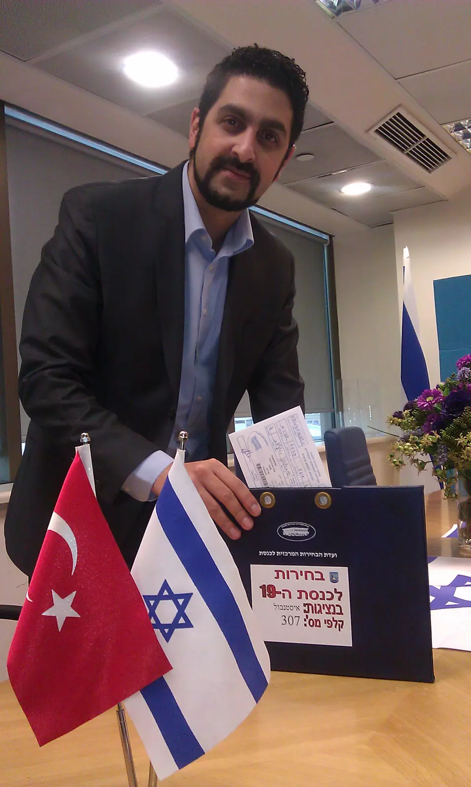 הצבעה לכנסת בשגרירות ישראל באיסטנבול, ינואר 2013