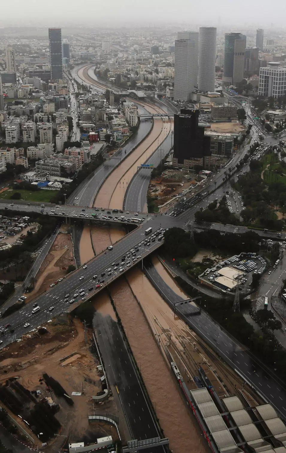 הגשם גרם להרבה תאונות. יש תנאים מקלים?