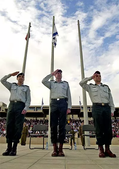 סיום קורס קצינים. הגשימה את חלומה להיות קצינה בעצמה