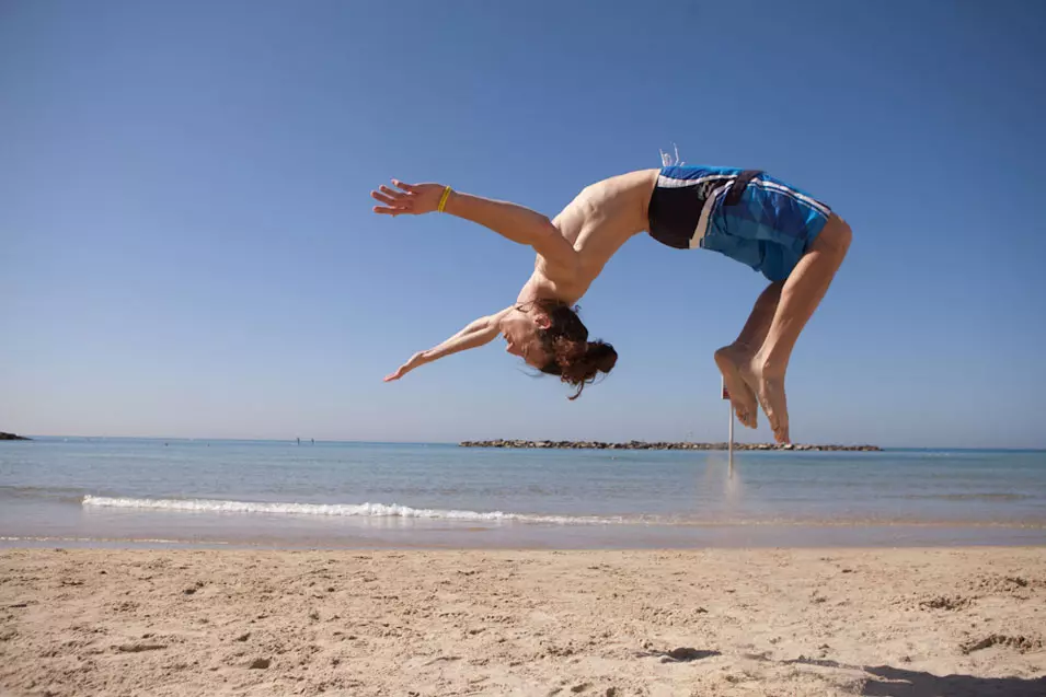 שיא החום ביום שישי. חוף הים בת"א