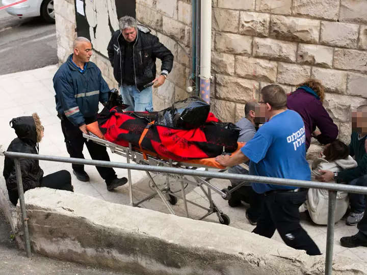 פינוי גופת הקשישה שנרצחה בתחילת החודש בירושלים