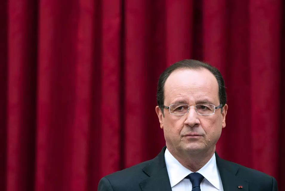 נשיא צרפת, פרנסואה הולנד. מנסה להימנע בכל מחיר מדיון בפרלמנט