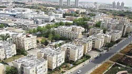 מהעירייה נמסר כי, הזכויות העודפות ימכרו ב-7 מנות של 1,000 מ"ר כל אחת