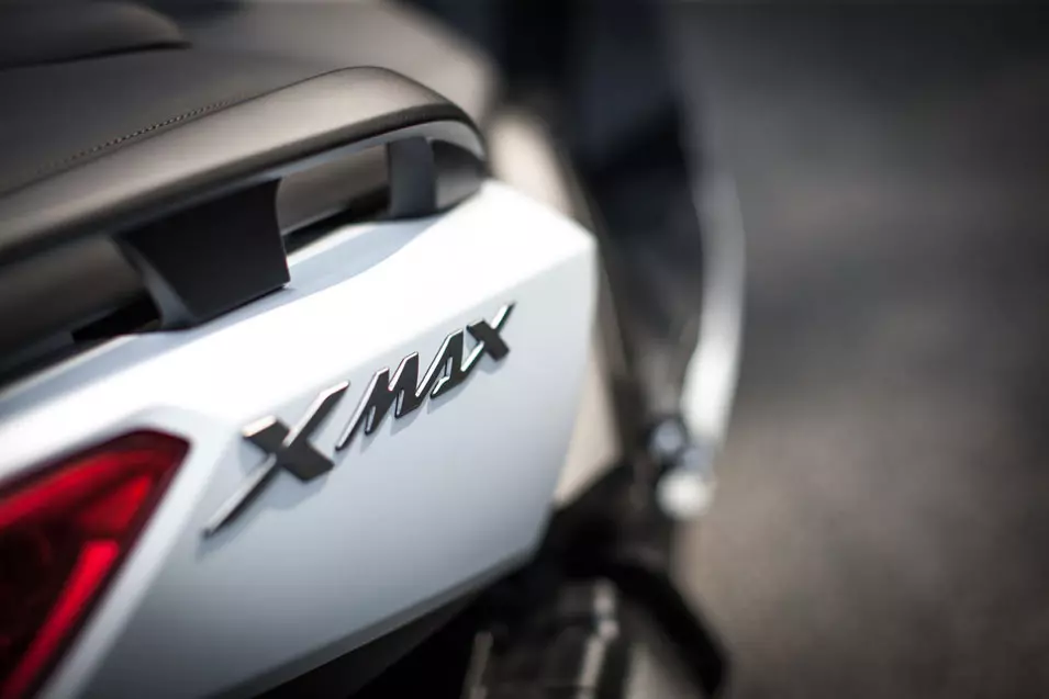 ימאהה X-MAX 400 החדש - ימלא את החלל מתחת ל-T-MAX?