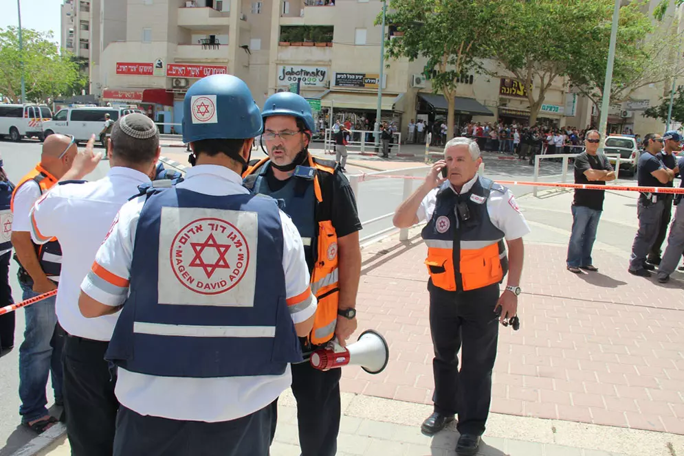 "שמעתי 30 יריות או יותר ואז יצאנו מהחנות"