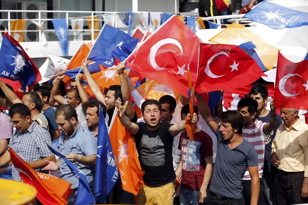 מפגינים למען ארדואן בטורקיה