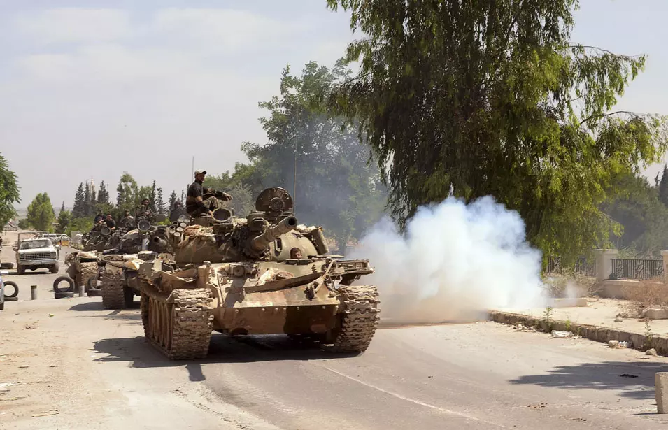 על פי הדיווחים, הצבא הסורי עשה שימוש בפצצות מרגמה, רקטות, פגזי טנקים ותותחים כבדים