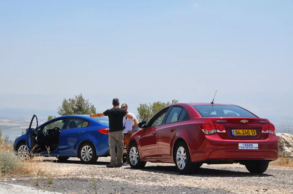 קיה פורטה פוגשת את שברולט קרוז