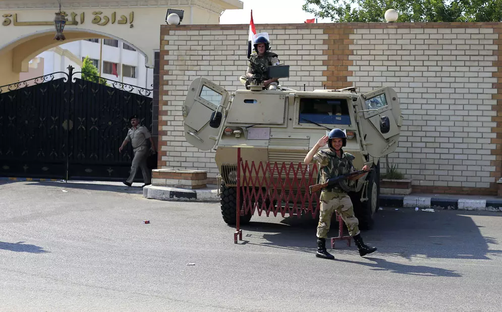 הצבא המצרי מתפרס בקהיר