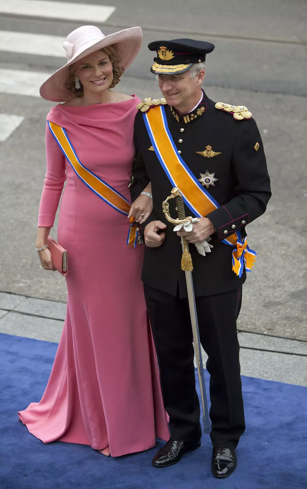 המלך המיועד - הנסיך פיליפ, עם רעייתו הנסיכה מטילדה