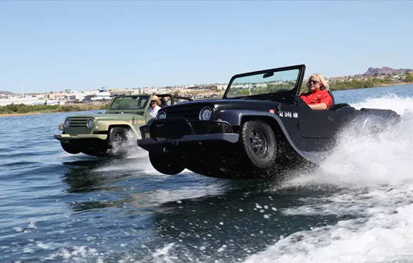 המכונית האמפיבית של ווטרקאר. 70 קמ"ש על המים