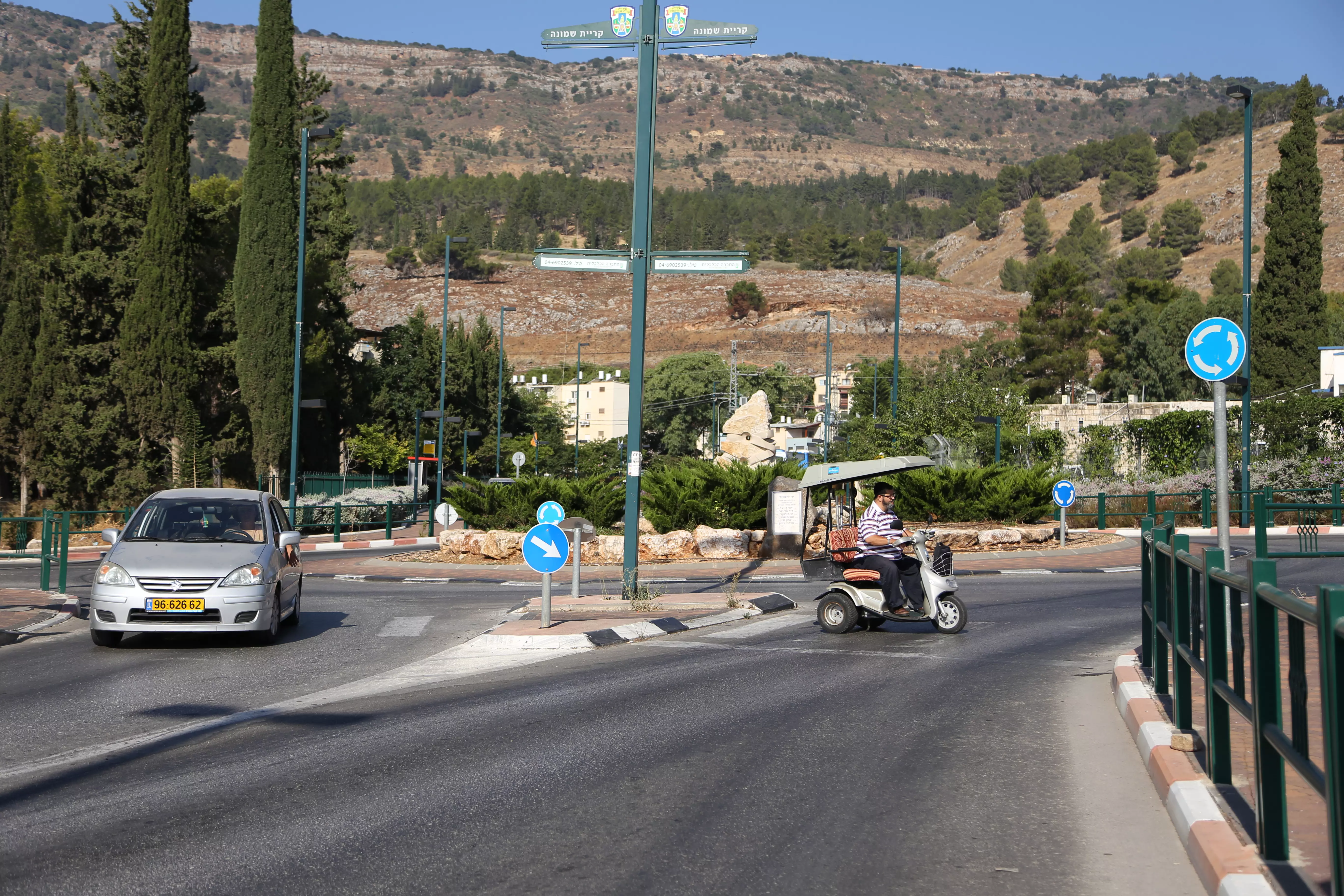 הקניון שנפתח בשנת 1995 משתרע על פני 15 אלף מ"ר וכולל 4 קומות מסחריות