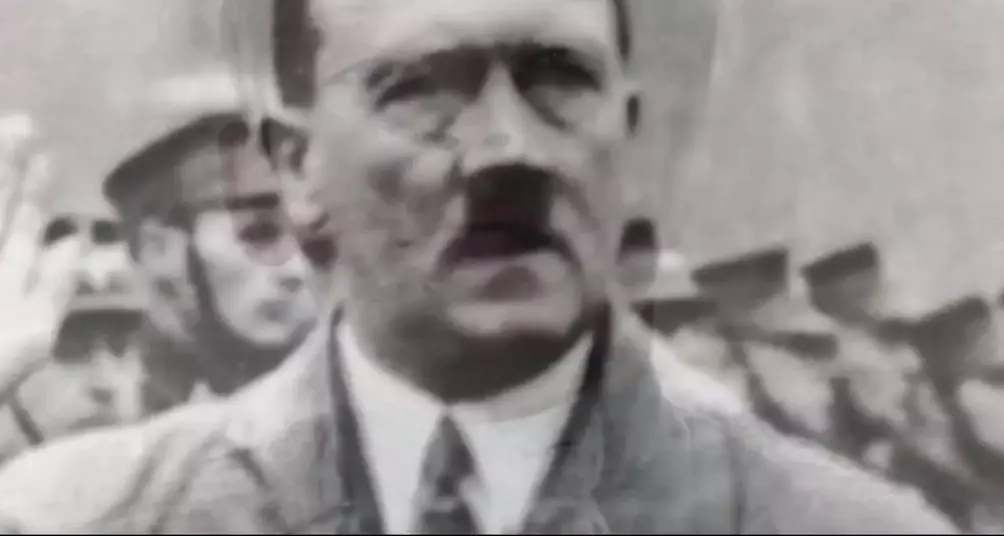 גם תמונתו של הצורר הנאצי מגיעה אל הסרטון