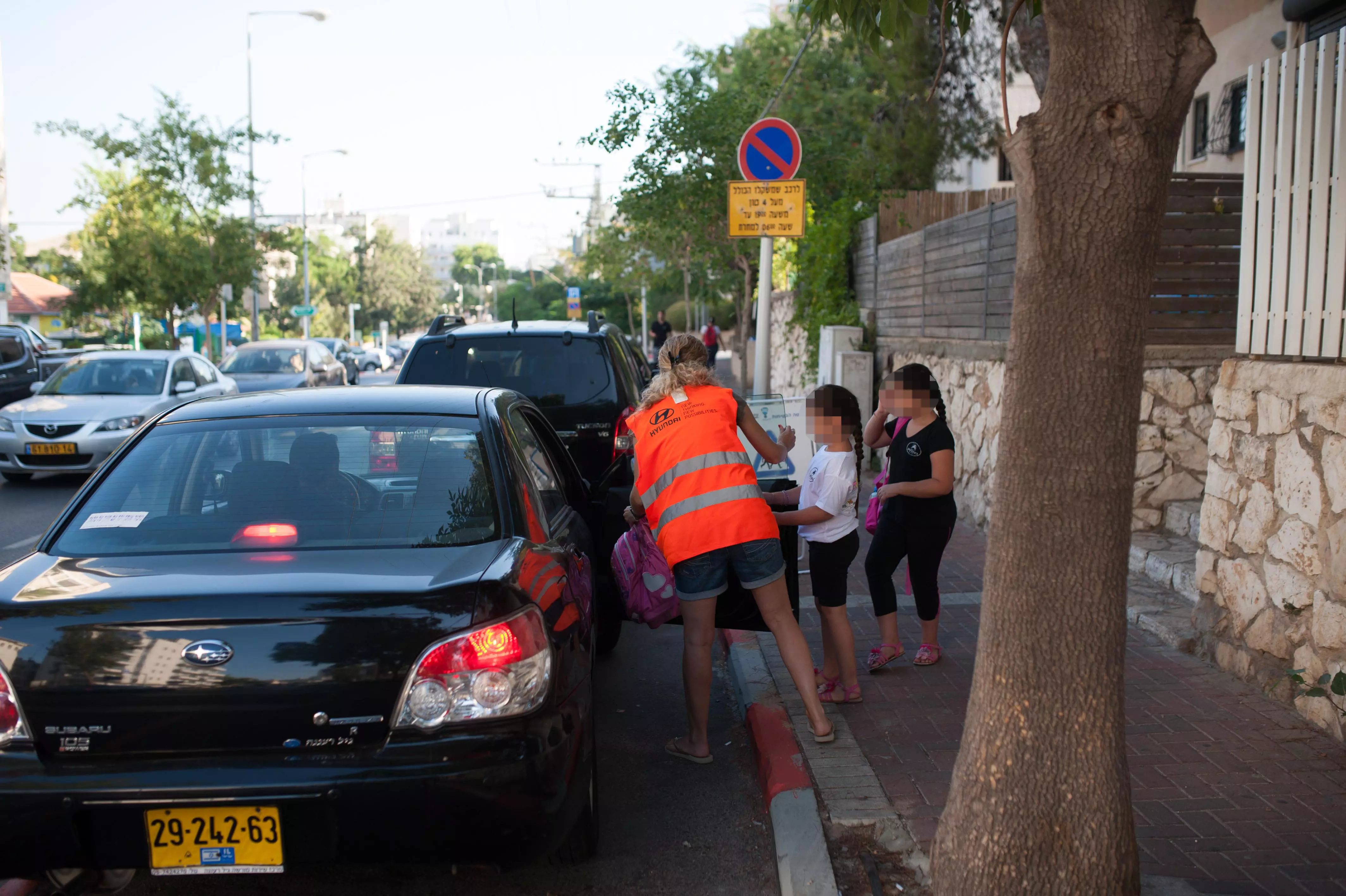 לחץ, עומס וזיהום אוויר מול בתי הספר