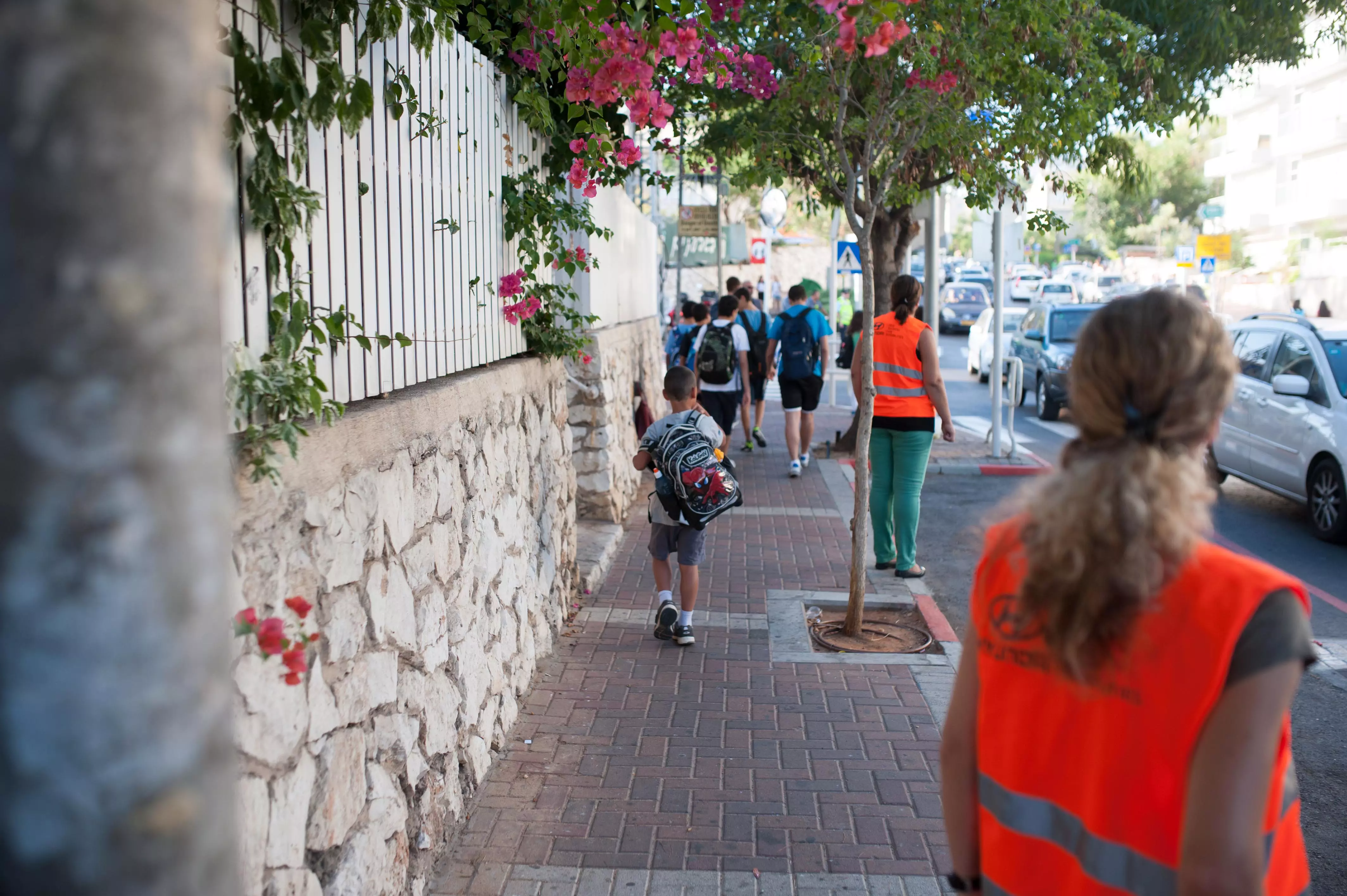 פרויקט נשק וסע להורדה בטוחה של ילדים בבתי ספר