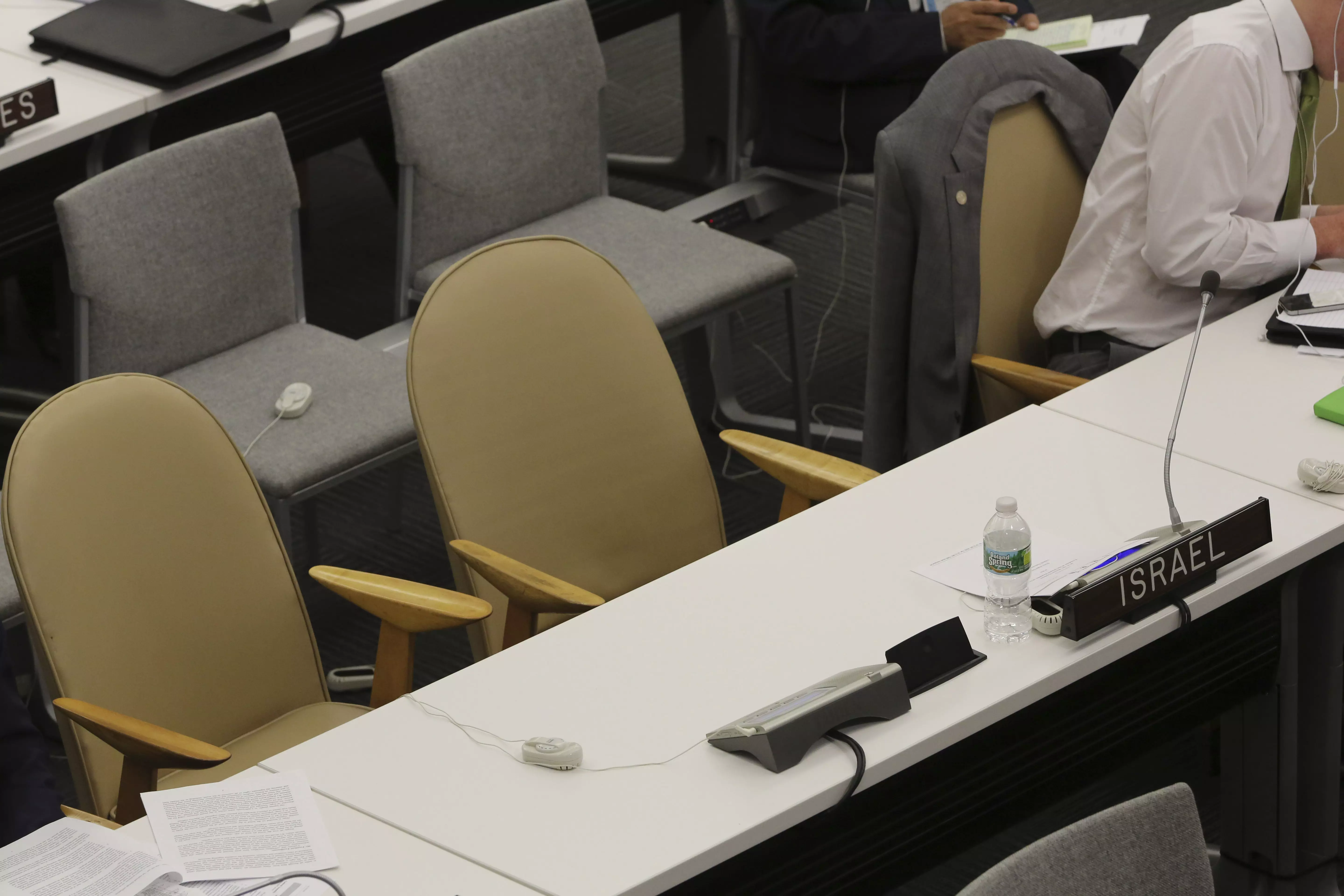 השולחן הריק של המשלחת הישראלית לאו"ם, אתמול במהלך נאום רוחאני