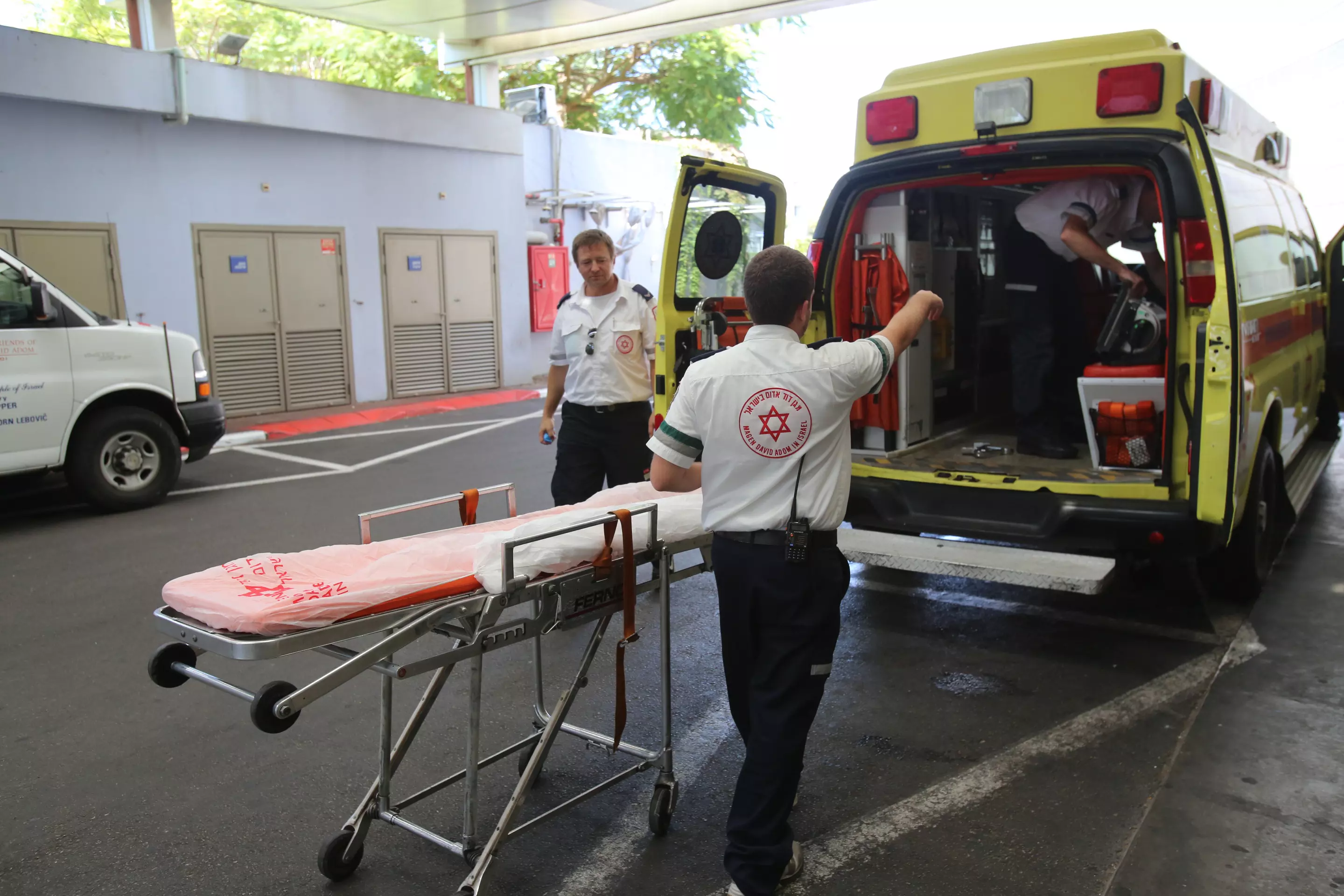 "מדובר בצוללנים מנוסים". הפצוע מפונה לבית החולים איכילוב בתל אביב, אתמול
