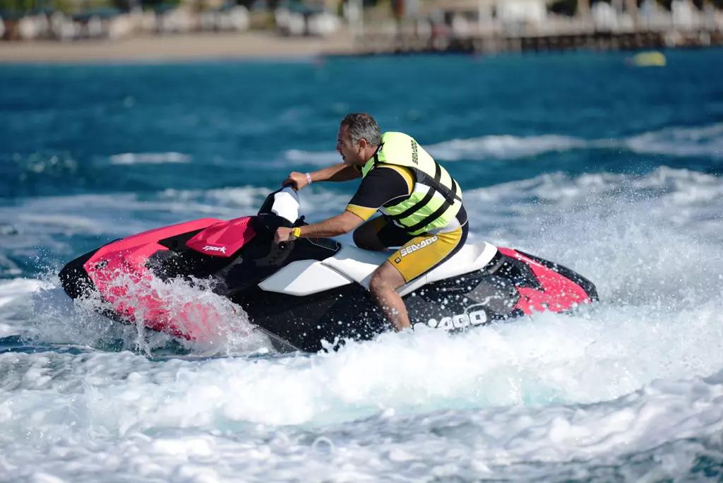 אל תתנו לצבע הוורוד לבלבל אתכם. גם עם 60 כ"ס הוא זז מהר